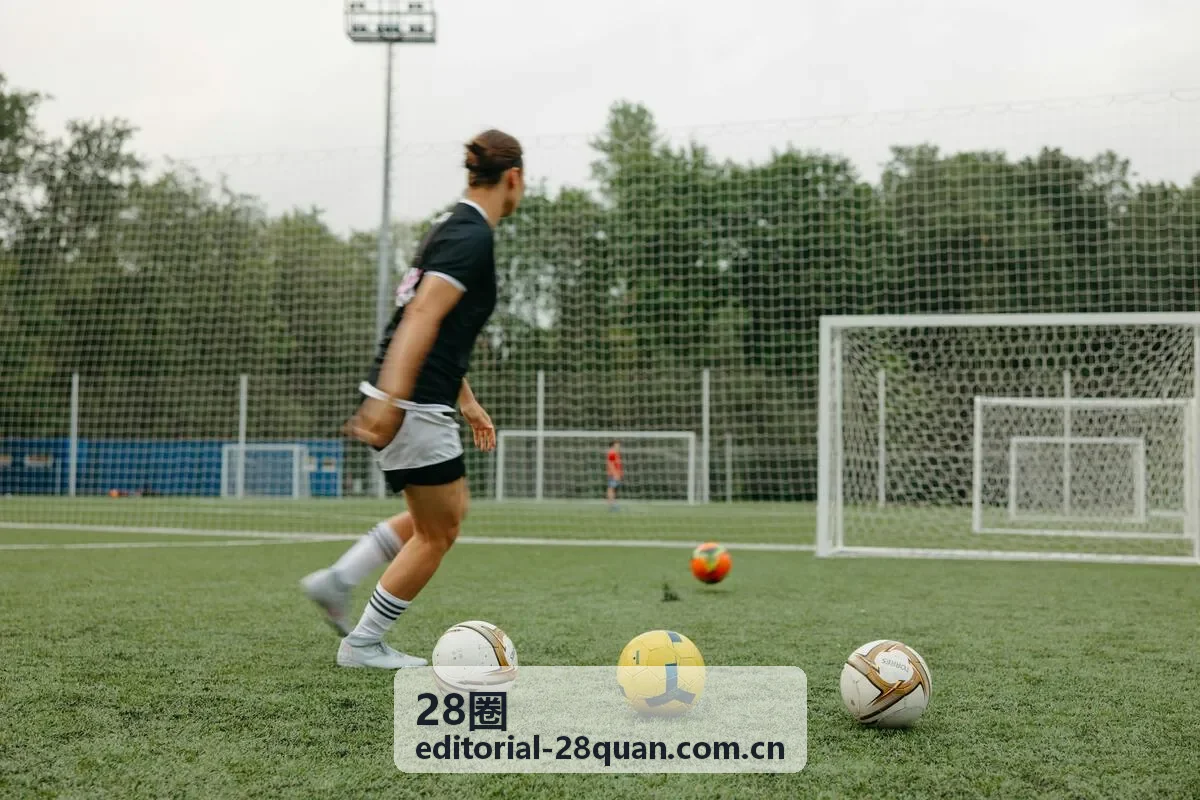 28圈人物档案封面图：可视化设计师黎方